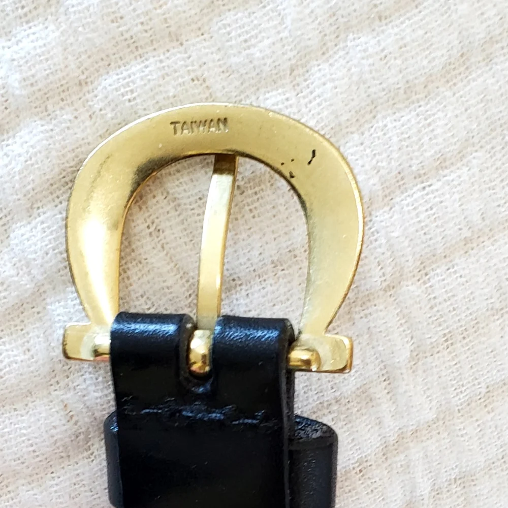 Etienne Aigner Vtg Horse Bit Buckle Black Leather Minimalist Belt, XL, EUC